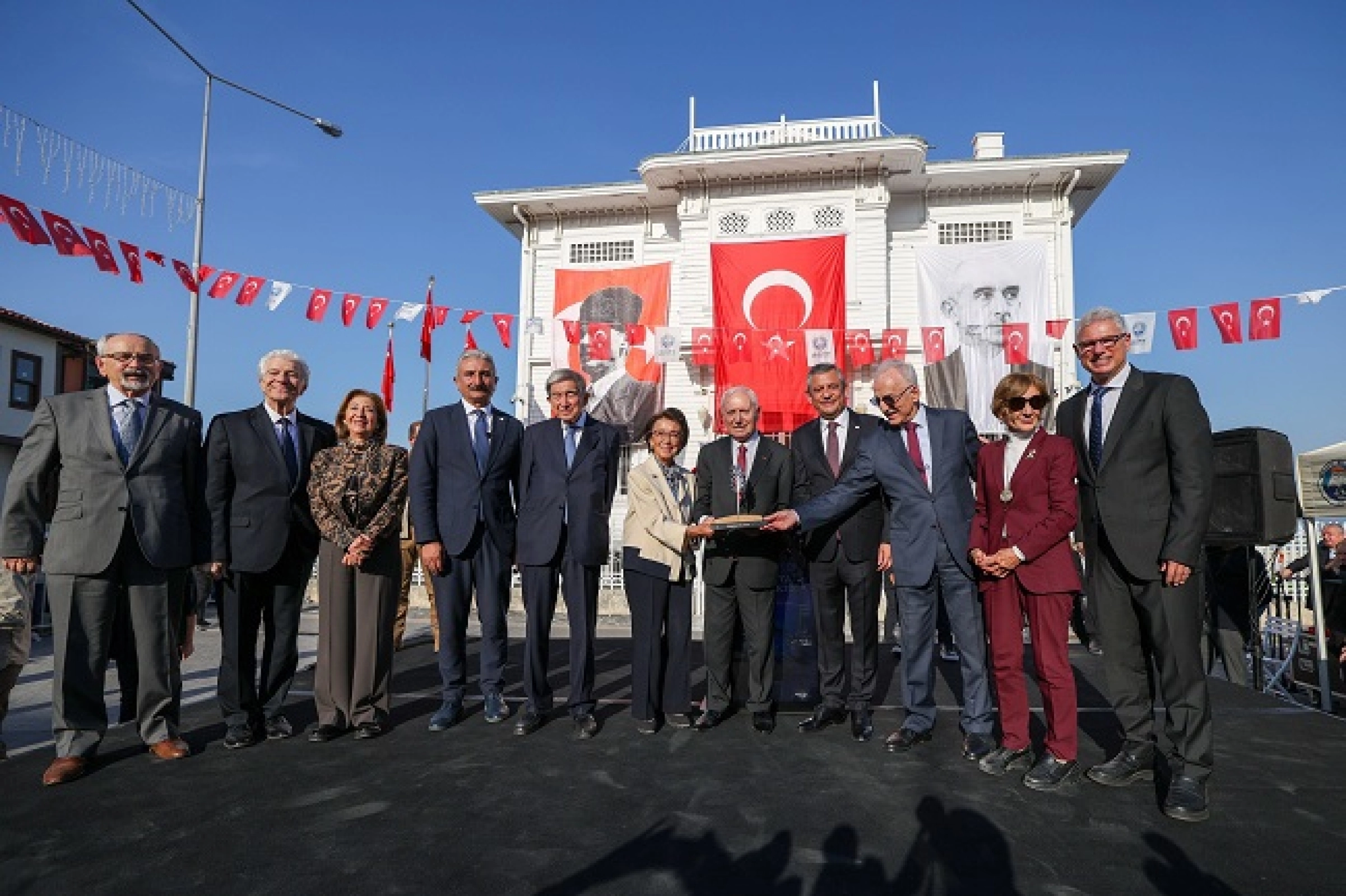 MUDANYA, MÜTAREKENİN 104. YILINDA BARIŞ İÇİN BULUŞTU
