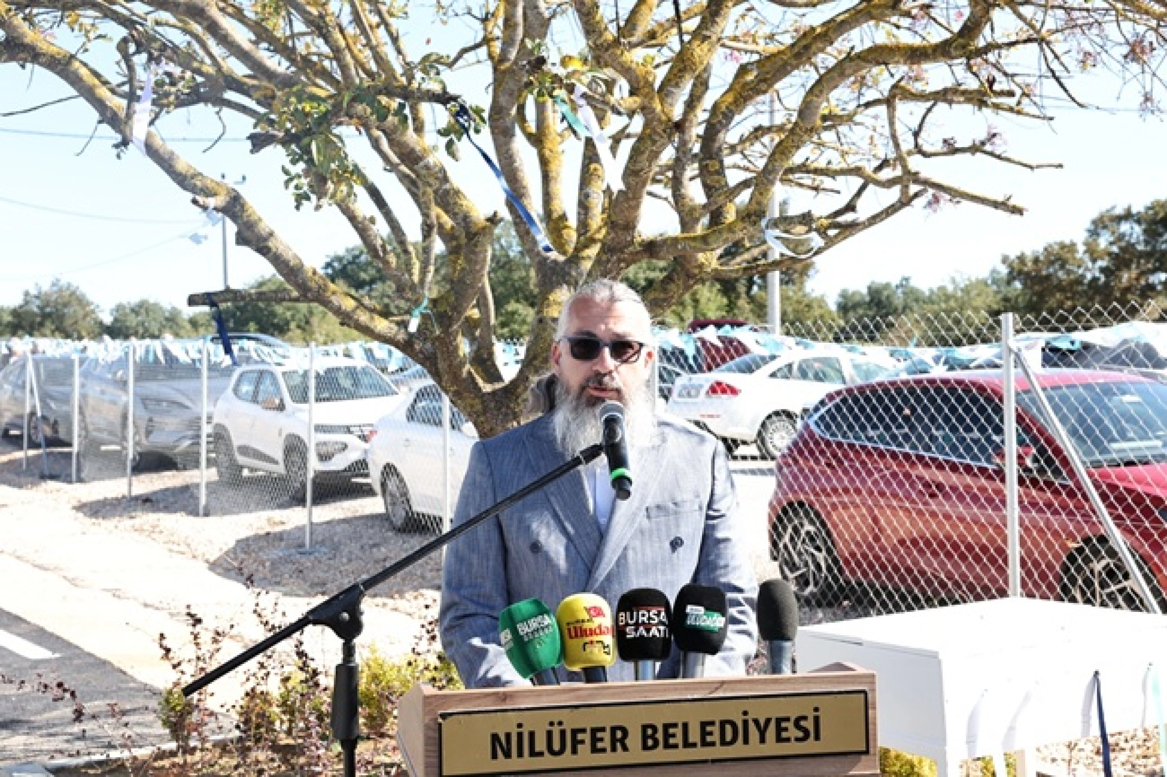 NİLÜFER’DE SAHİPSİZ HAYVANLAR İÇİN “UMUT AĞACI” AÇILD