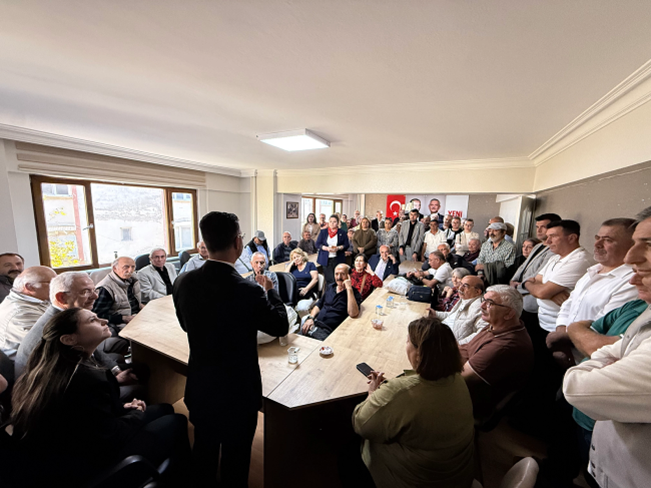 	 ÖZGÜR ŞAHİN: “BU ÖRGÜTÜ YARI YOLDA BIRAKMAYACAĞIM